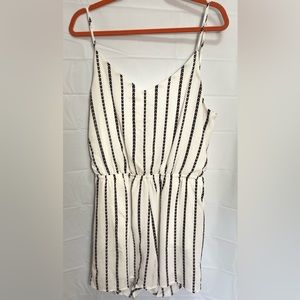 One ❤️ clothing size large romper